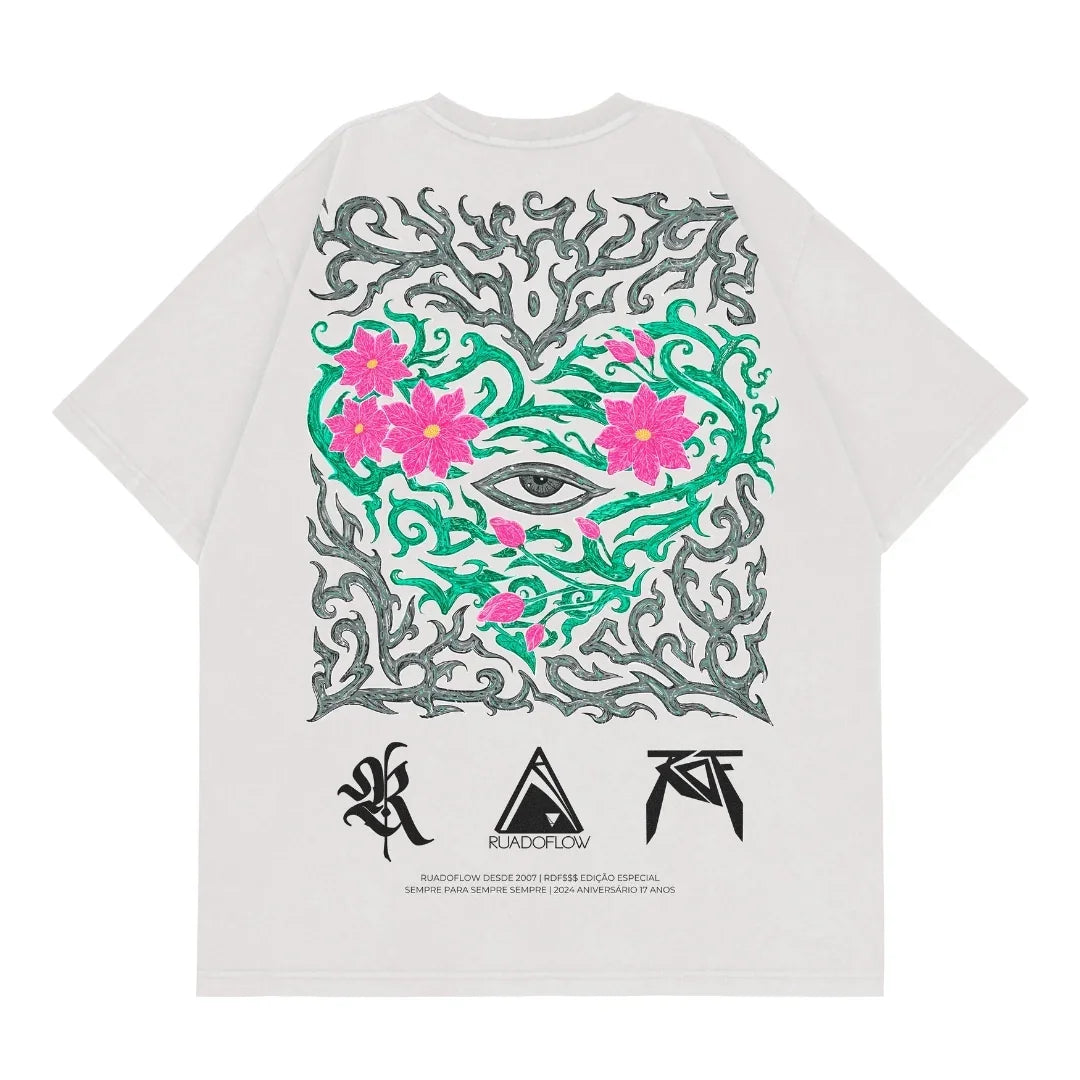 Camiseta Oversized Olho do Coração