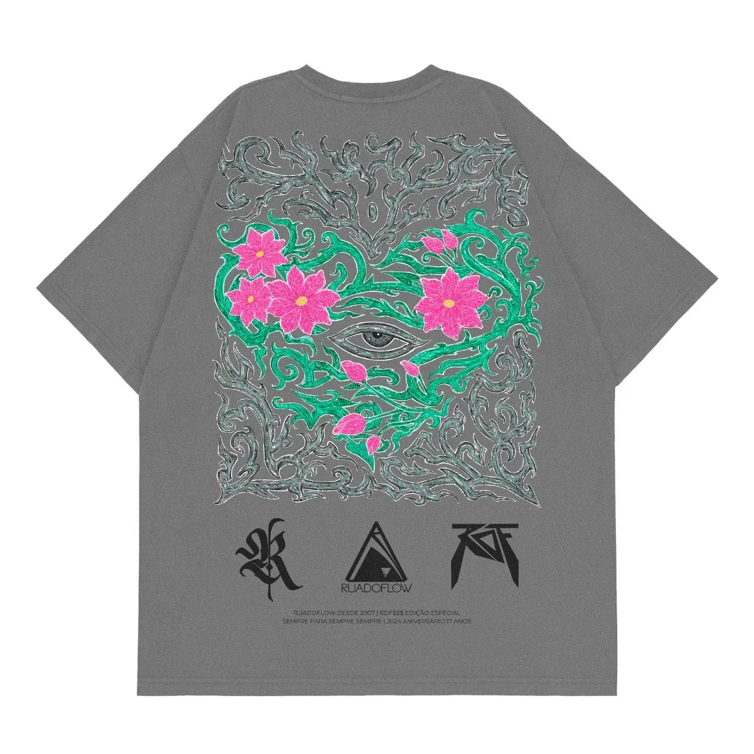 Camiseta Oversized Olho do Coração