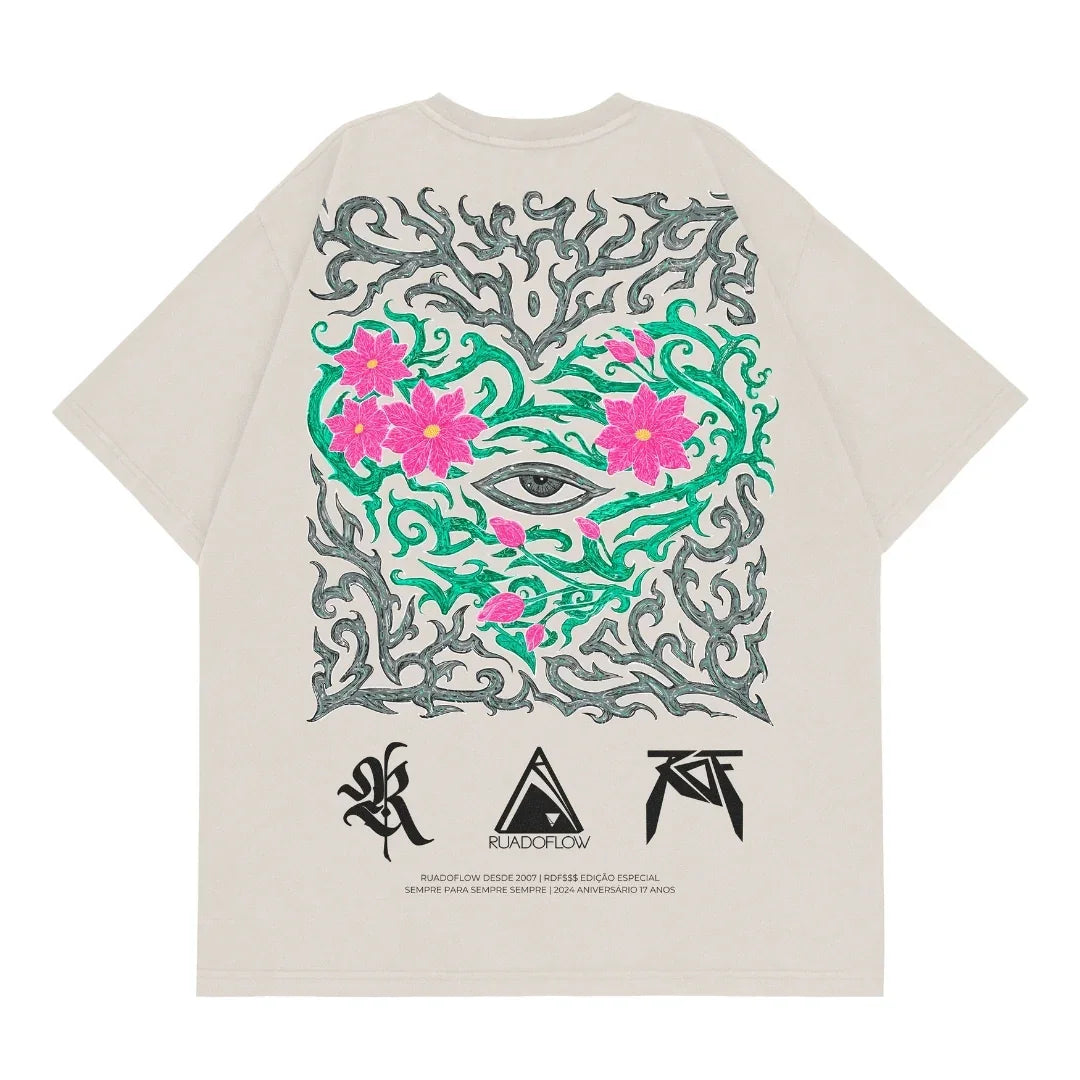 Camiseta Oversized Olho do Coração